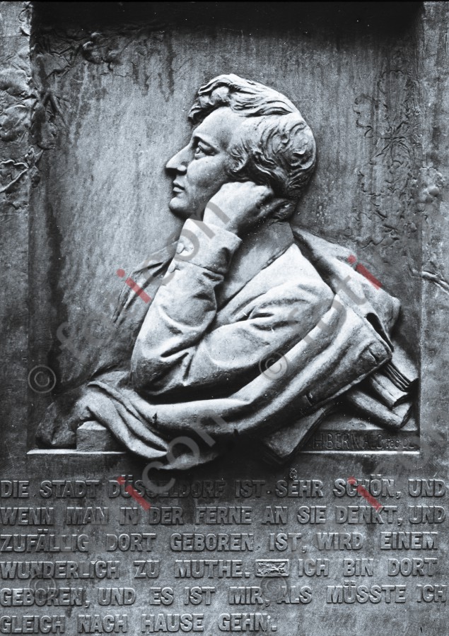 Gedenktafel für Heinrich Heine ; Memorial plaque for Heinrich Heine (foticon-simon-340-039-sw.jpg)